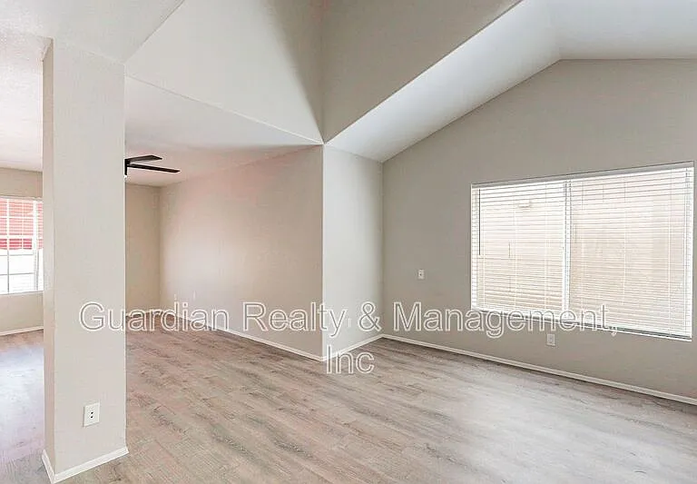 4389 S Potter Dr — Photo 7