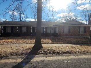 6962 Parc Charlene Dr, Florissant, MO 63033