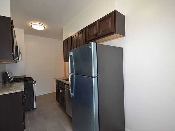 3rd image of 4141 44th St APT C3