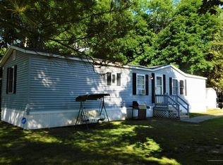 23 Hill Ave, Newport, ME 04953