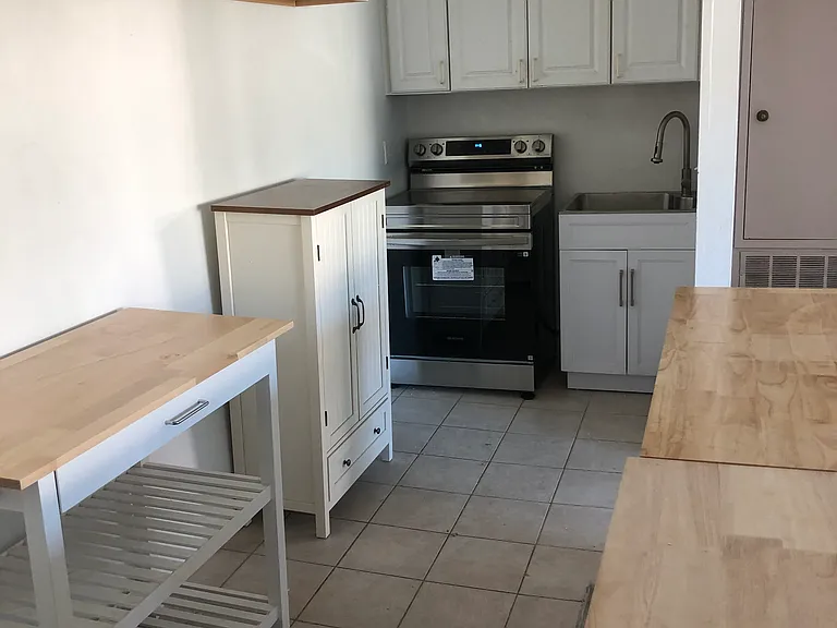 6453 Kanan Rd #B — Photo 15