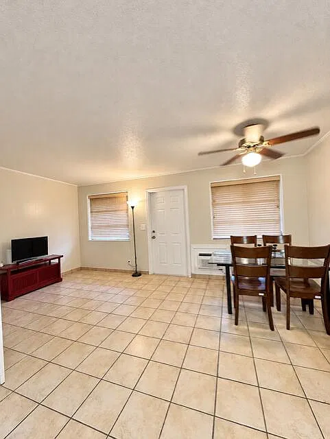 1 bed, 1.0 bath, 466 sqft, $1,350 — Photo 4