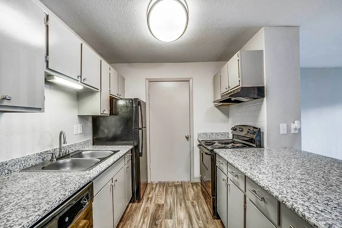 Riviera Apartments - Riviera Apartment Homes