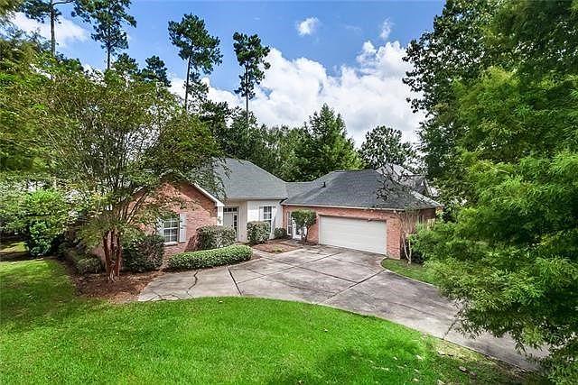1st image of 251 Chestnut Oak Dr