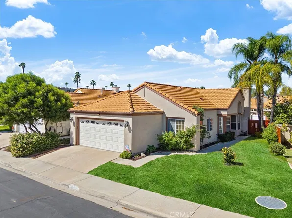 28098 Lemonwood Dr, Menifee, CA 92584