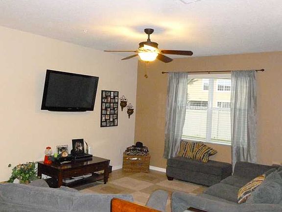 4th image of 627 Woodland Terace Blvd
