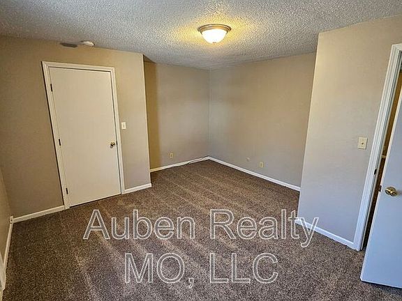 5th image of 11763 Wood Oak Ave APT 3