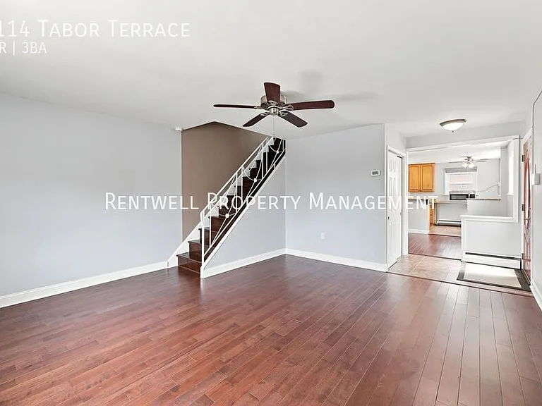 1114 Tabor Ter — Photo 8