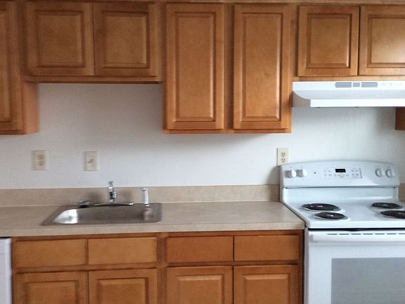 3rd image of 8538 Chesapeake Blvd APT 207