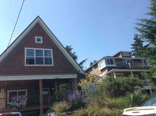 3027 NE 97th St, Seattle, WA 98115