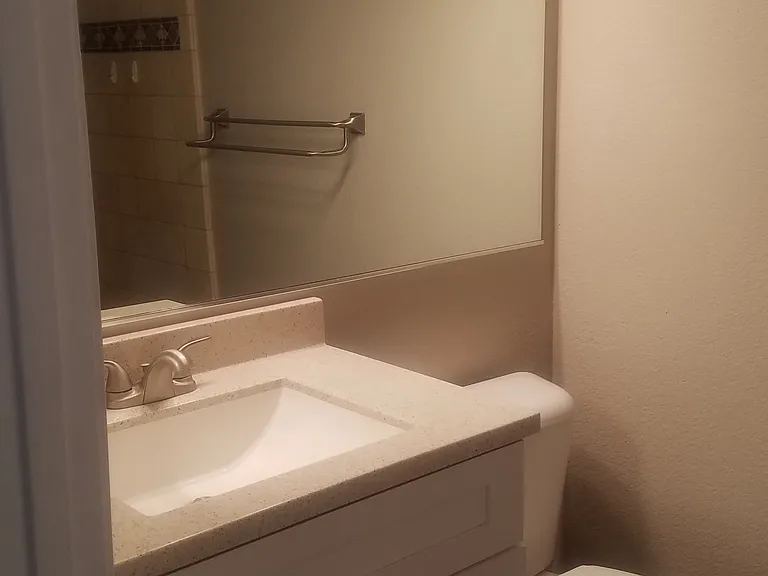 146 Valencia Way — Photo 3
