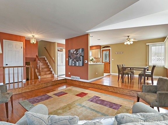 4th image of 8308 W Leland Ave