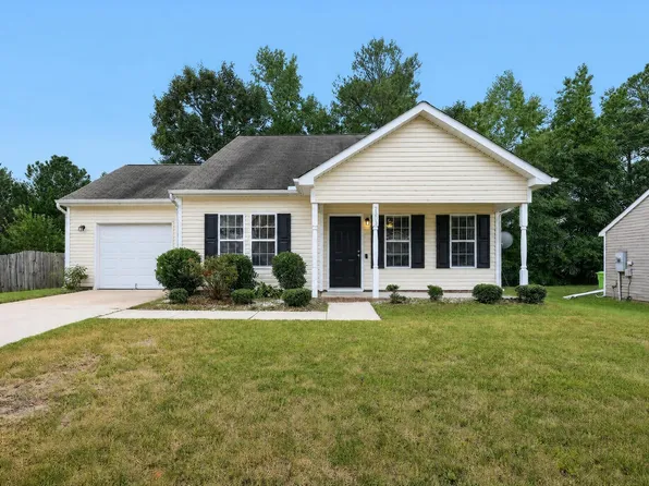 3633 Blue Blossom Dr, Raleigh, NC 27616