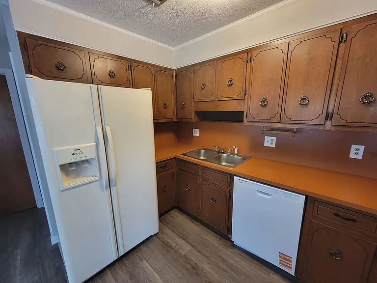 4460 Whisperwood Dr — Photo 12