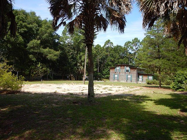 1st image of 221 NE Webb Ln