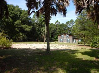 221 NE Webb Ln, Steinhatchee, FL 32359