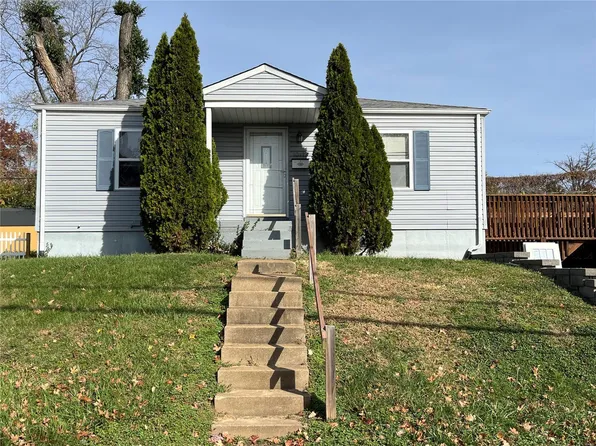 10413 Breckenridge Rd, Saint Ann, MO 63074