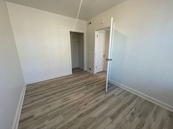 5th image of 229 W Jackson Blvd APT 2A