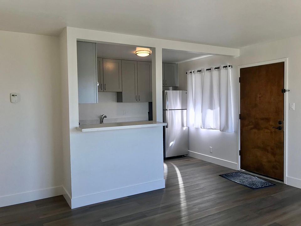 1st image of 566 Miller Ave #3