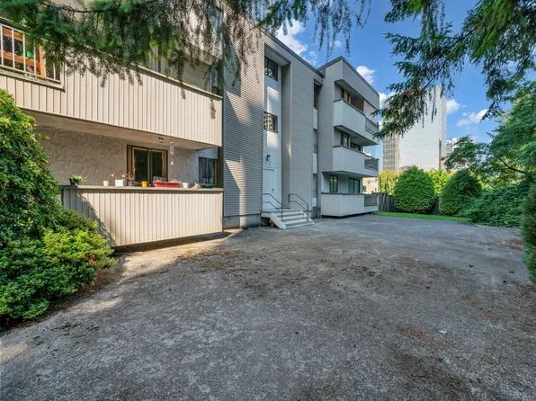 Cedardale Court, 6044 Wilson Ave, Burnaby, BC V5H 2R7