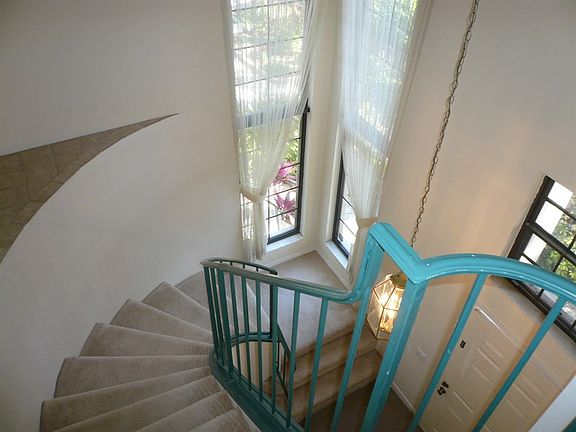 2nd image of 203 Los Prados Dr