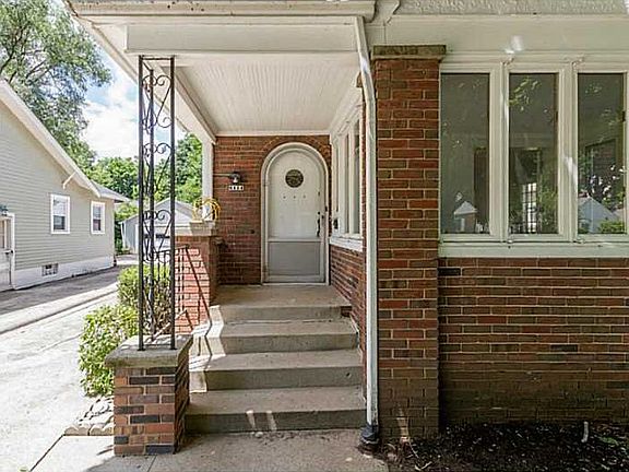 2nd image of 6114 N Park Ave