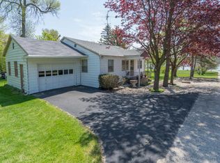 N3140 Opal Rd, Lake Geneva, WI 53147