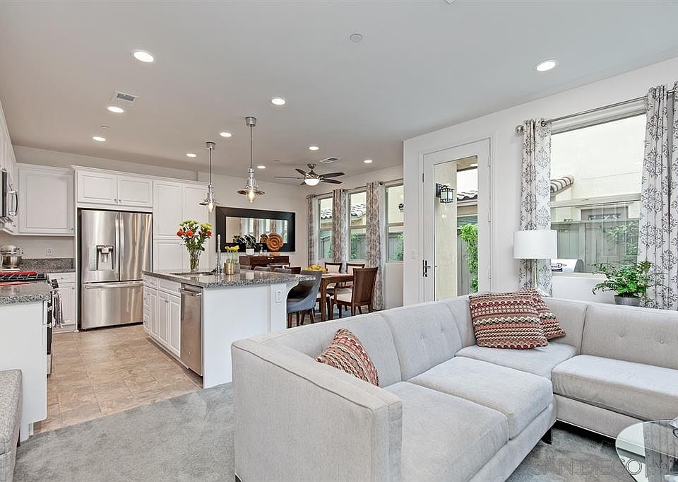 1st image of 953 Rolling Dunes Way