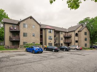 1000 Emery Rd #K02, Lawrence, KS 66044