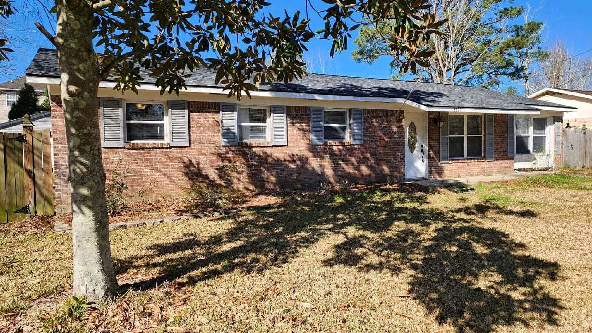 8829 Bucknell Dr in North Charleston, SC 29406 — Photo 1