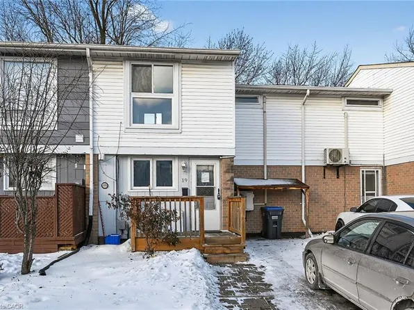 19 Hindquarter Ct, Brampton, ON L6S 2C3