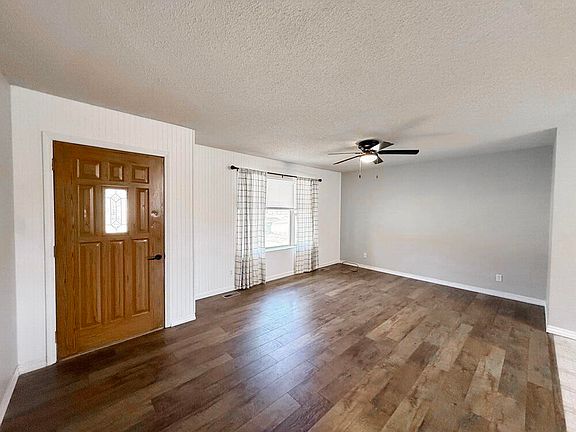 4th image of 1409 S Schrock Street