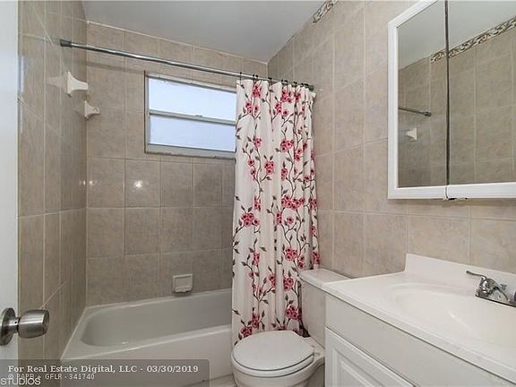 2nd Bathroom
