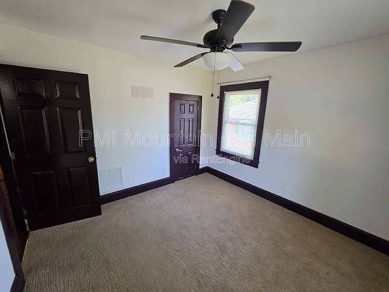 309 Dennis St — Photo 31