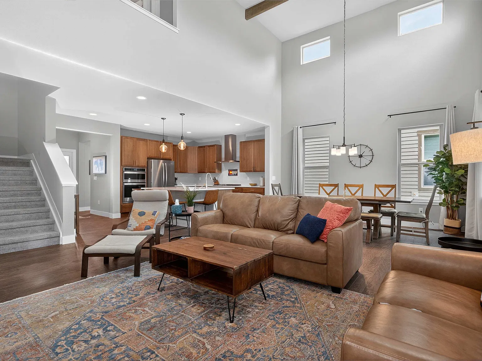 4 bed, 2204 sqft, $4,000 — Photo 4