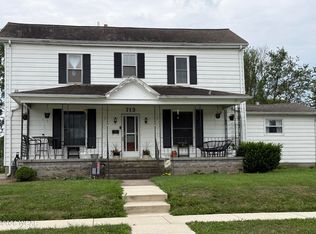 713 W Benton St, Wapakoneta, OH 45895