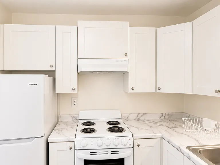 Freedom Ring Apartments — Photo 13
