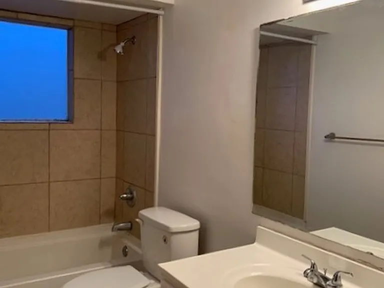 1249 S Cedarbrook Ave — Photo 10