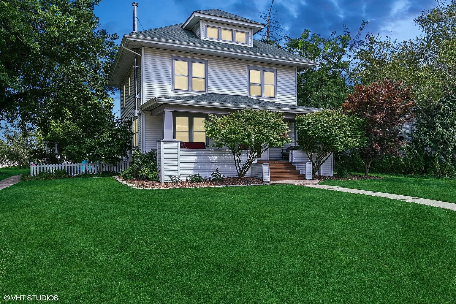 301 E Corning Ave photo 1