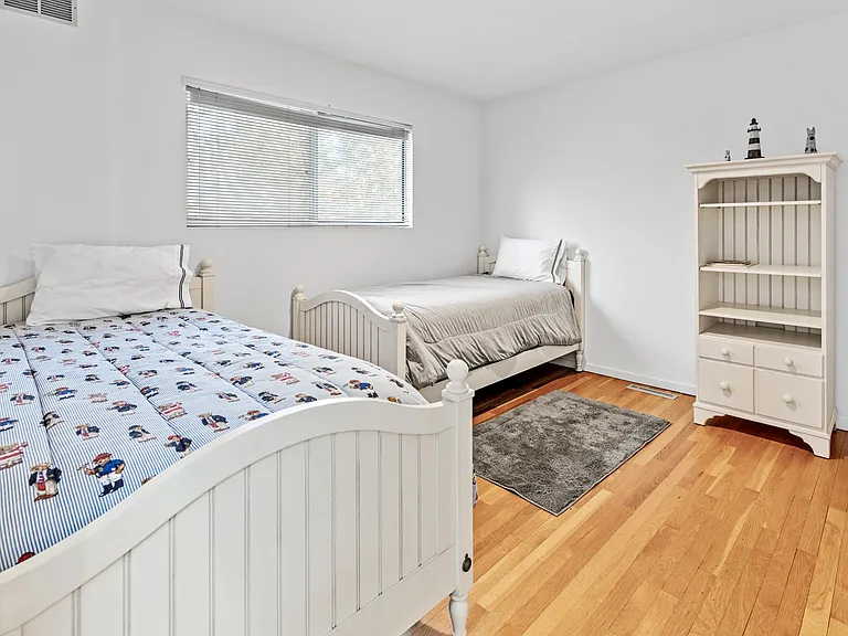 34 Park Cir — Photo 23