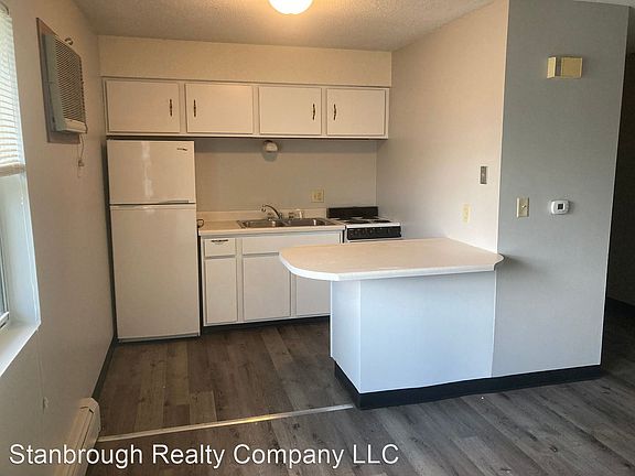 2nd image of 222 NW College Ave #6