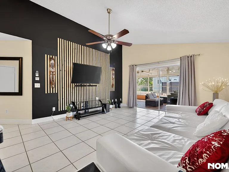 293 Chicago Woods Cir — Photo 1