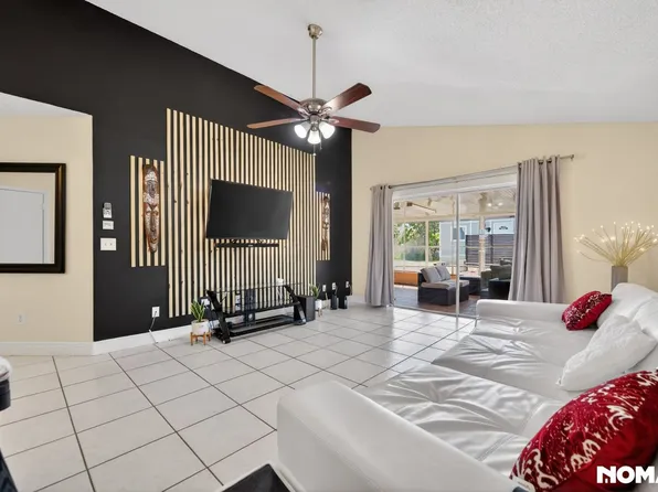 293 Chicago Woods Cir, Orlando, FL 32824