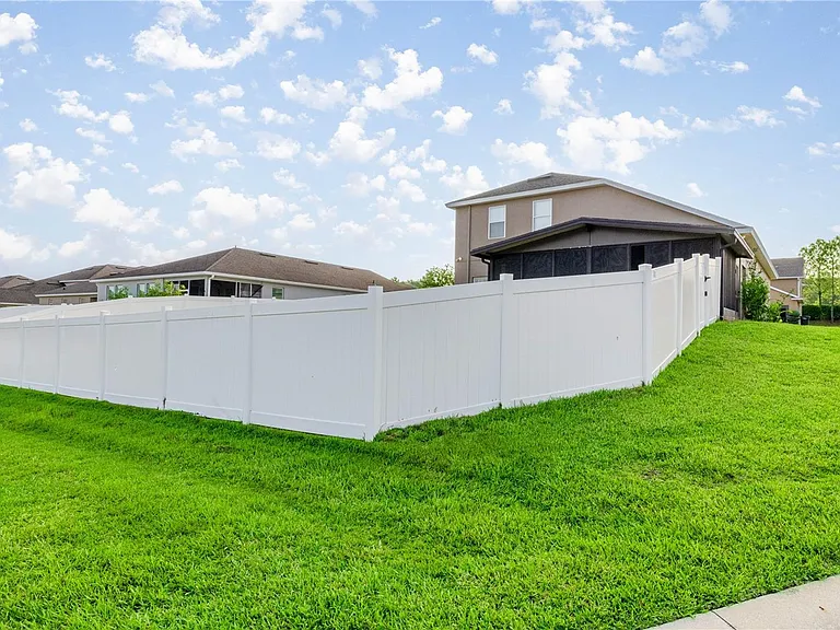 5438 SW 49th Ave — Photo 11