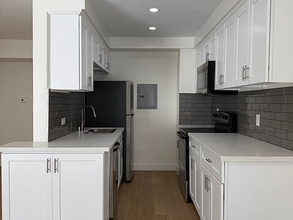 2nd image of 415 N Oakhurst Dr APT 305