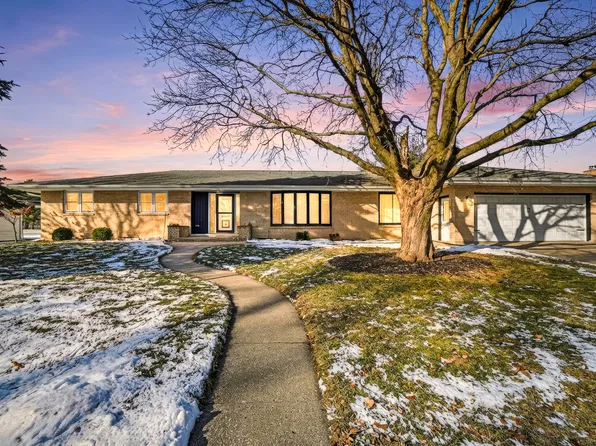 126 Shirley Ave, Rochelle, IL 61068