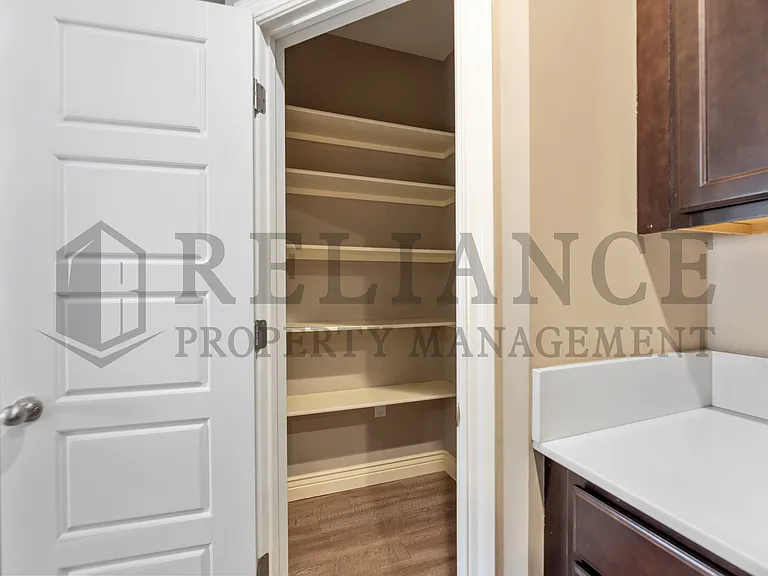 5525 S Victoria St — Photo 12
