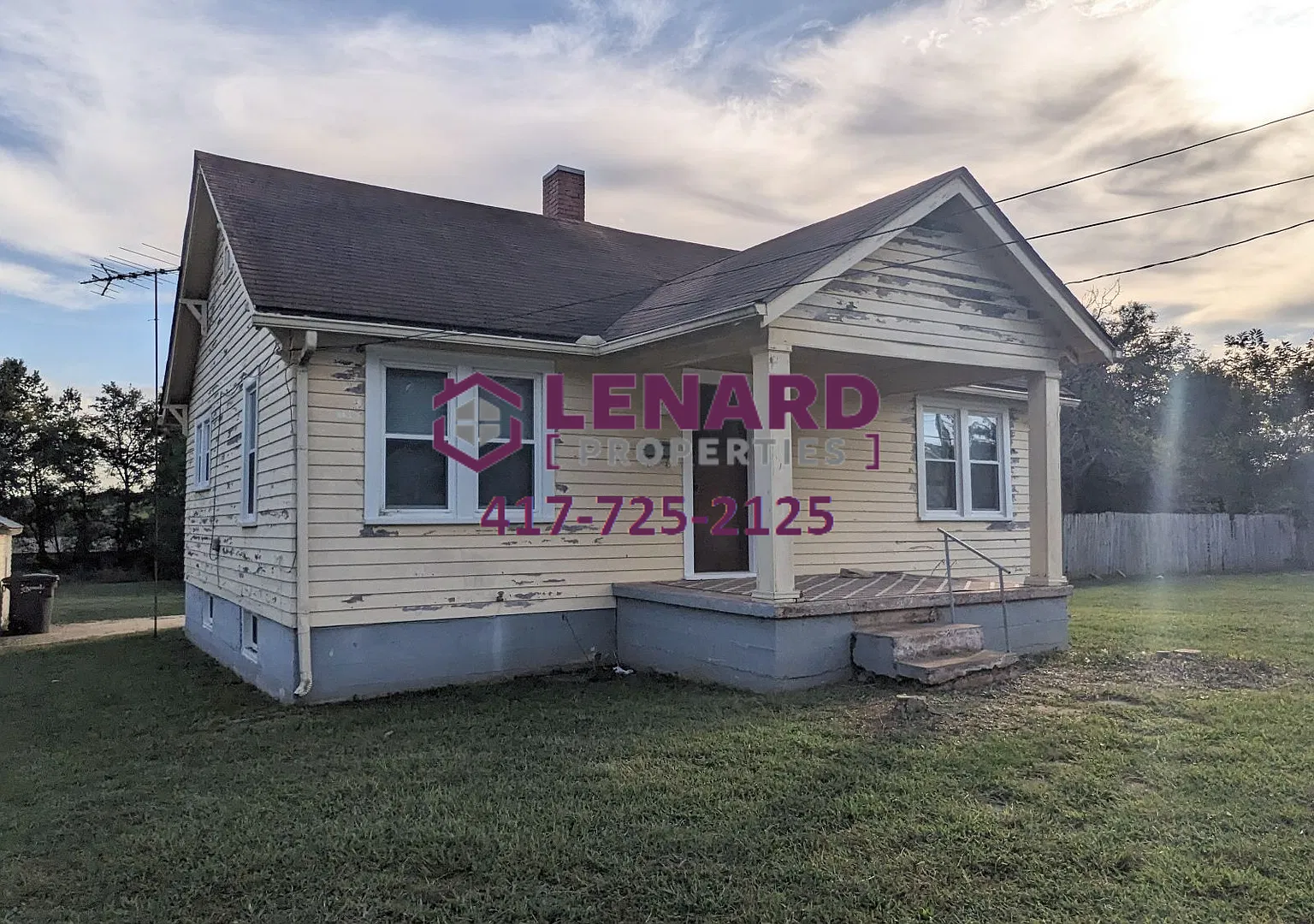 Cozy 2 Bedroom House! — Photo 1