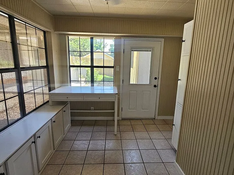 700 Racquet Ct — Photo 5