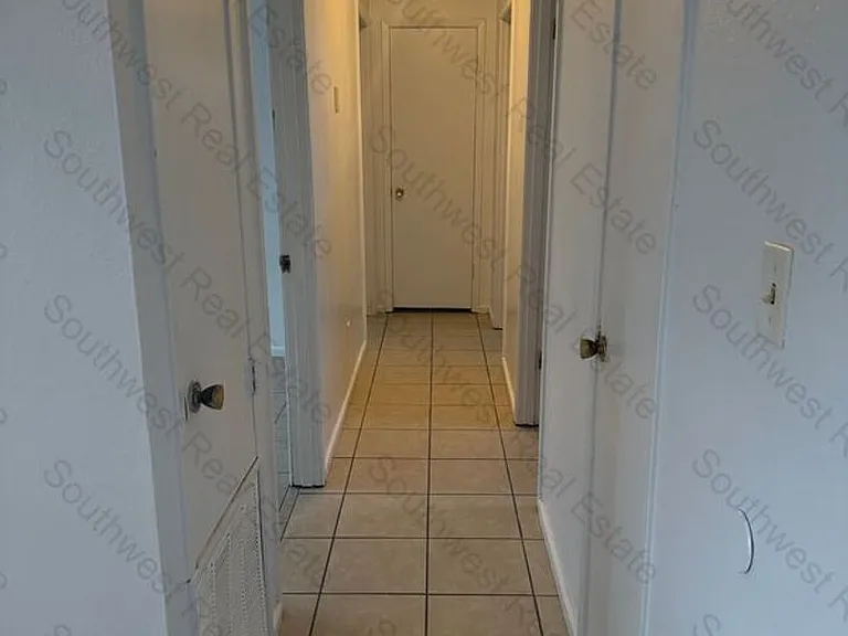3025 Sheridan St — Photo 4